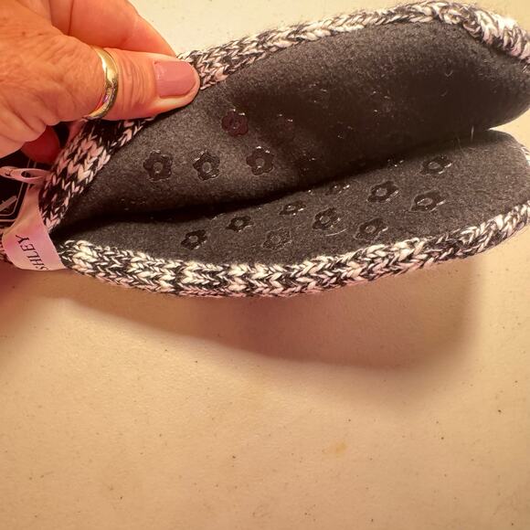 Laura Ashley Black and White Gripper Slipper Socks NWT one size fits all - Picture 4 of 5